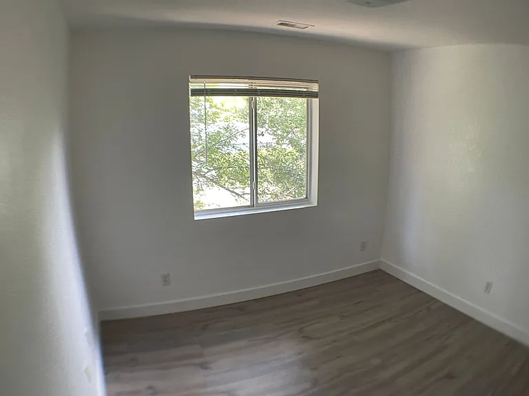 2115 N West St — Photo 18