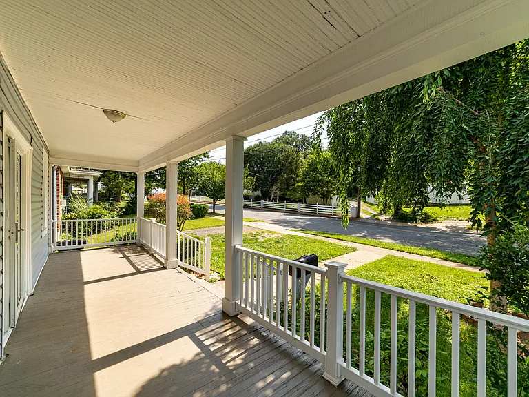 310 Sussex St — Photo 4