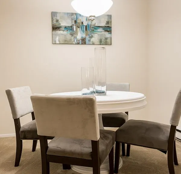 Country Glen Apartments — Photo 10
