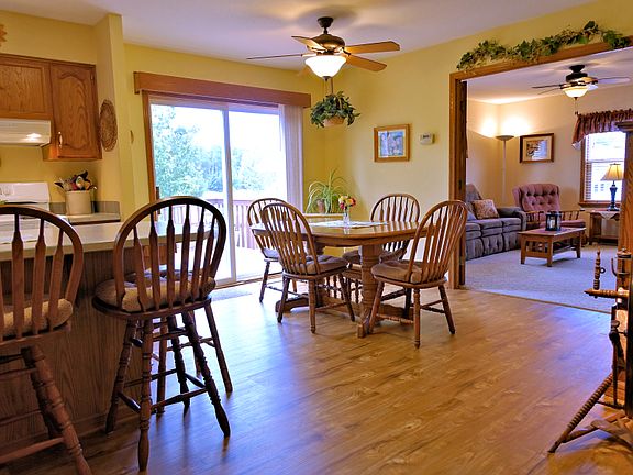 Dining Room 9'x14'4"