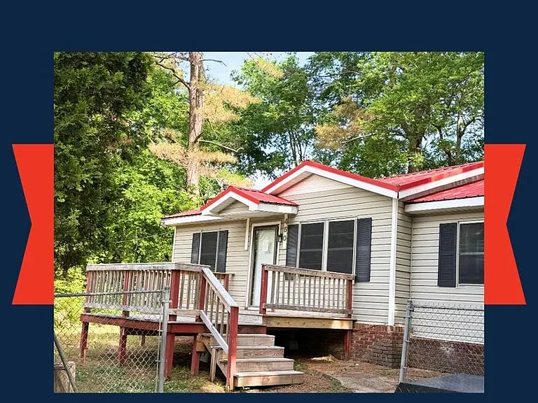 450 Bedwell St — Photo 1