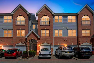 92 Lyon Court