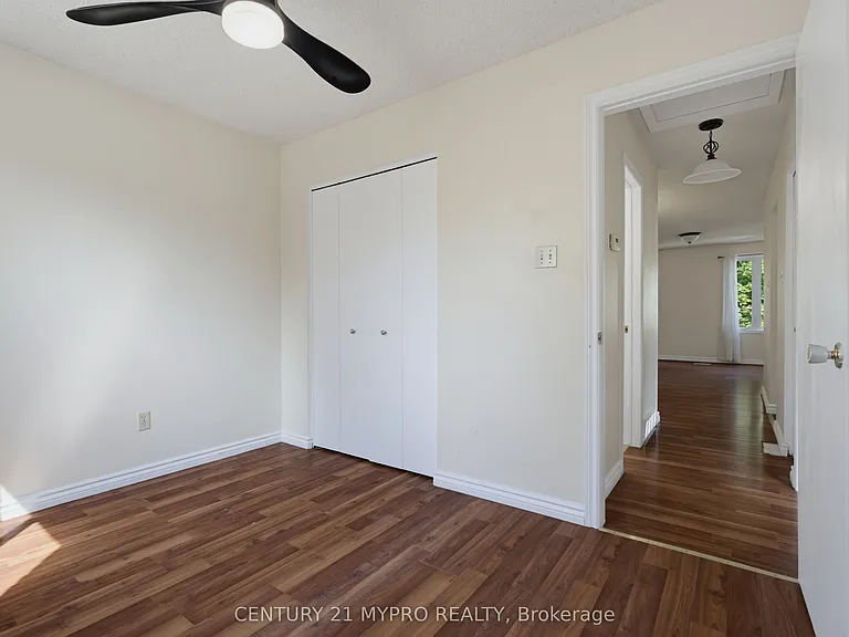 143 Ardsley Cres — Photo 15