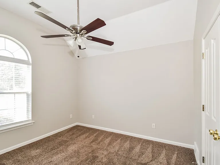 6906 Greyhawk Cv N — Photo 15