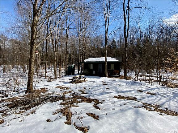3rd image of 4456 Courtney Highland Dr