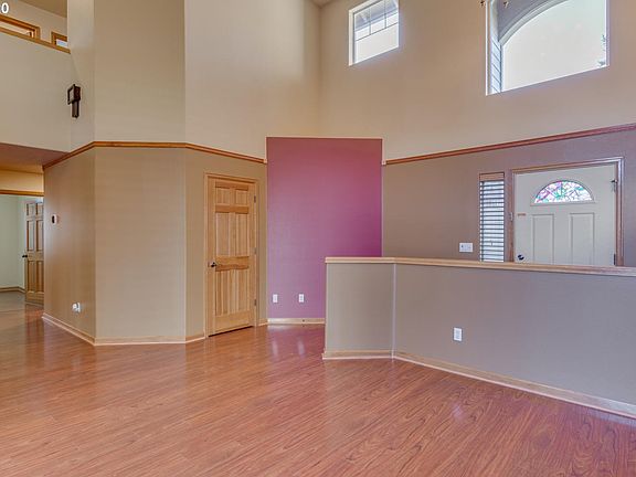 4th image of 2807 NE 184th Ave
