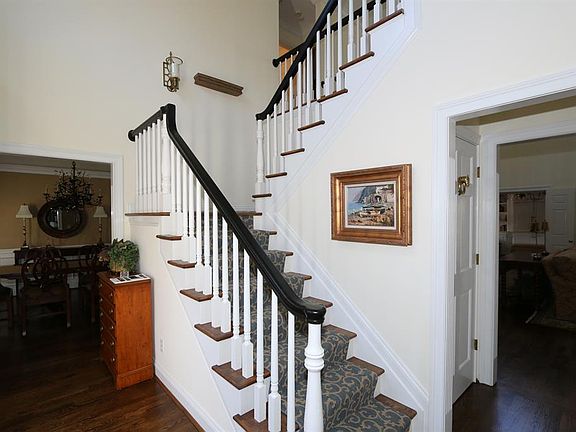 4th image of 7694 Indian Pond Ct