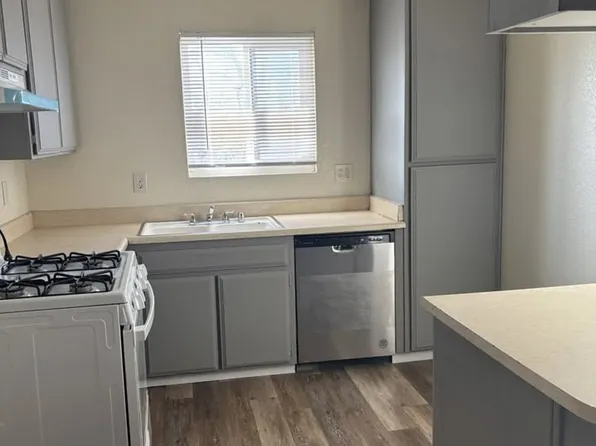 Five-Plex Complex 2 & 1 Bedroom/1 Bath Apartments With Detached Garages!, 11695 White Ave #3, Adelanto, CA 92301