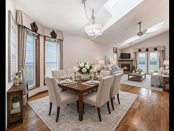 5th image of 110 N Somerglen Rd SW