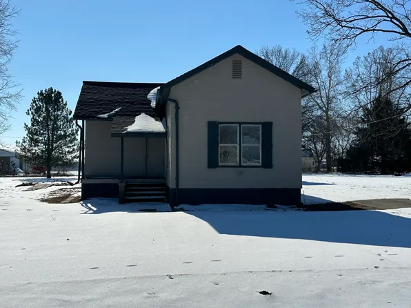 203 E Agnes St, Malta Bend, MO 65339