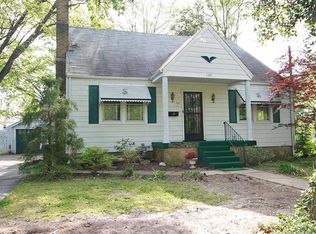 2401 Oakhurst Dr, Alton, IL 62002