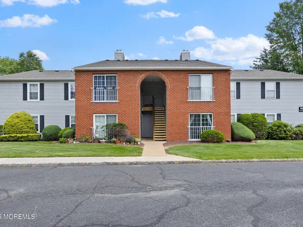 708-4 Zlotkin Circle, Freehold, NJ 07728