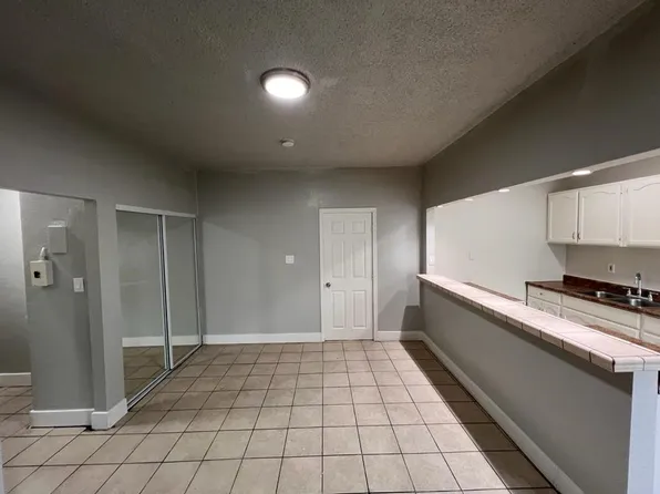 5606 S. Figueroa St.