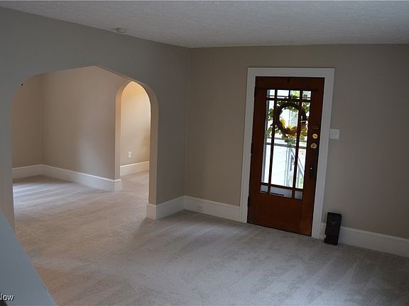 4th image of 672 Lakemont Ave