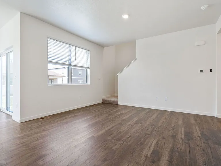 815 Elias Tarn Dr — Photo 8