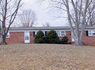 35 Central Ave, Granite Falls, NC 28630