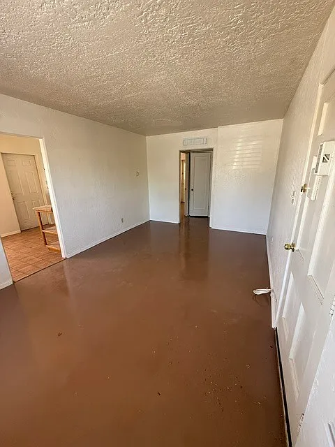 1 bed, 1.0 bath, 600 sqft, $900 — Photo 4