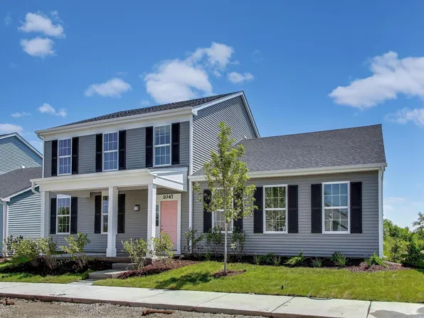 1047 Celebration Dr, Aurora, IL 60504