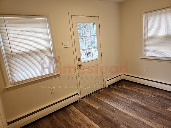 5th image of 27 Main St Floor 1