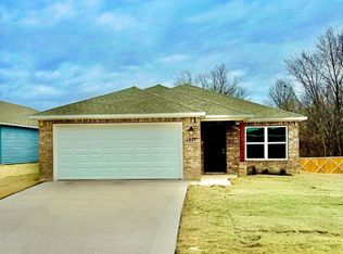 1917 E Annette Dr, Siloam Springs, AR 72761