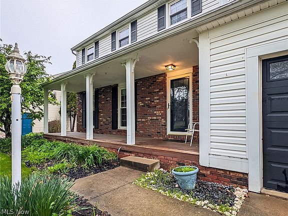 2nd image of 3659 Farnham St NW