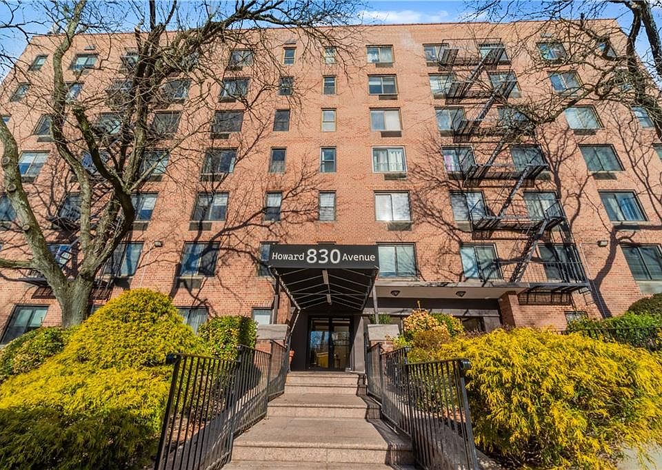 1st image of 830 Howard Ave APT 3A