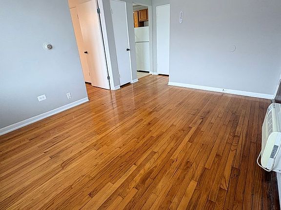 3rd image of 6933 Stanley Ave #Sb-19