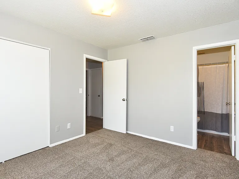 Summerstone Duplexes — Photo 50
