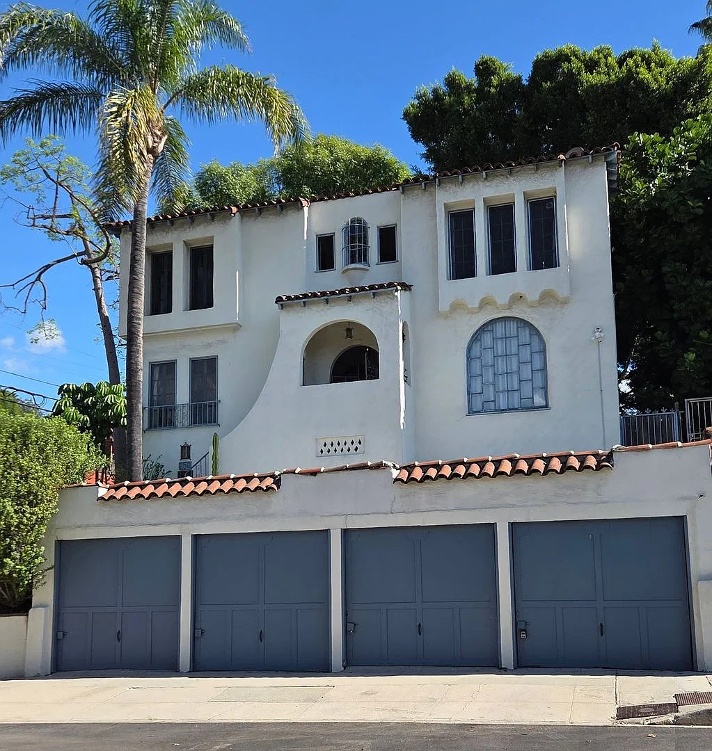 2916 Marathon St. — Photo 1