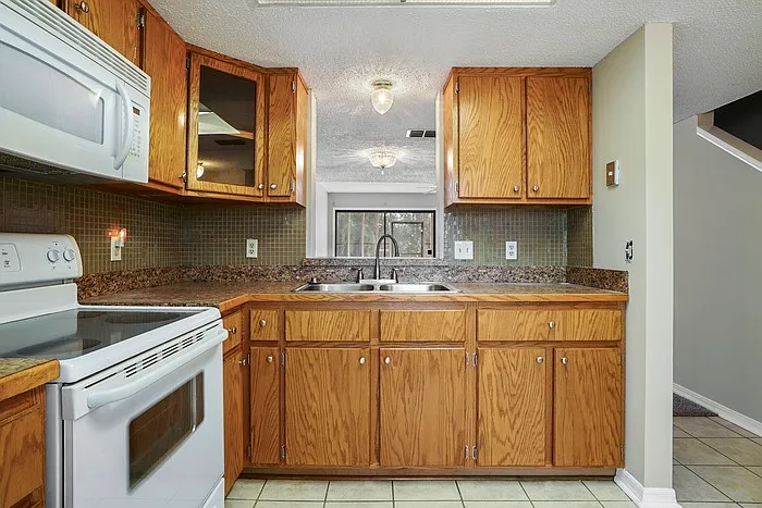 3517 Peeler Rd #23 — Photo 13