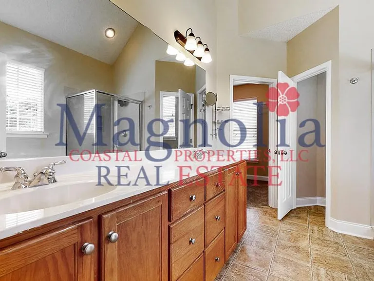 695 E Bristol Way — Photo 15