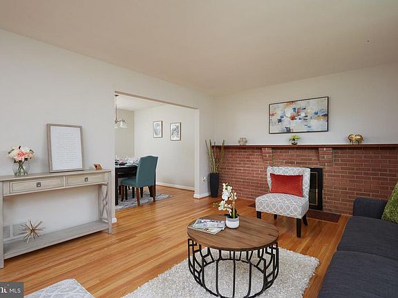 4th image of 14509 Hollyhock Way