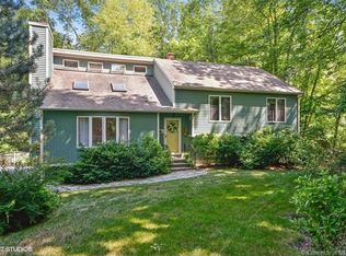 12 Mains Crossing Rd, North Stonington, CT 06359