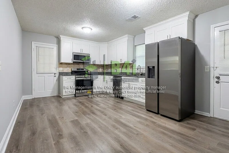 3 bed, 2.0 bath, 1196 sqft, $1,795 — Photo 3