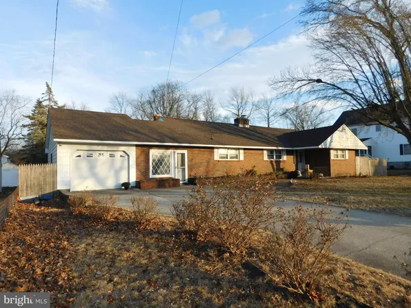 40 Mellon Ave, Gibbstown, NJ 08027