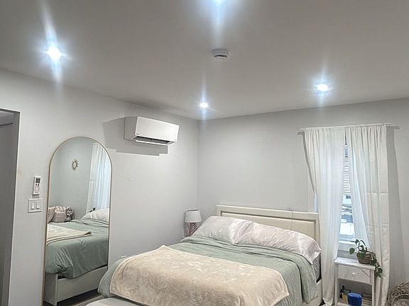 5th image of 25 Hamilton Ave APT C