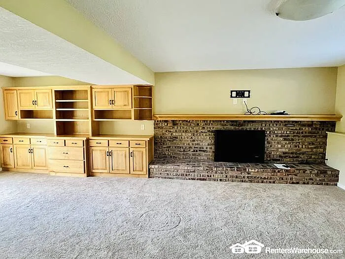 1817 Welland Ave — Photo 23