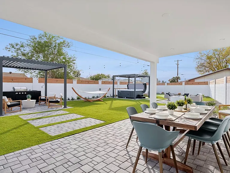 7507 E Papago Dr — Photo 2