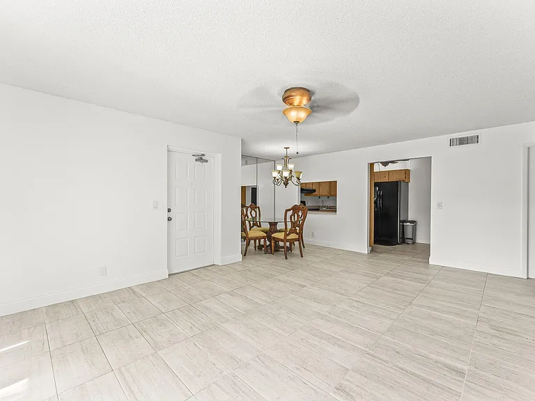 1117 Green Pine Blvd #D2 — Photo 8