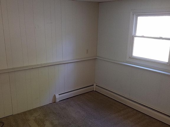 5th image of 41 1/2 High St APT 2