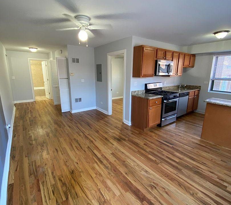 1st image of 7626 N Marshfield Ave #209