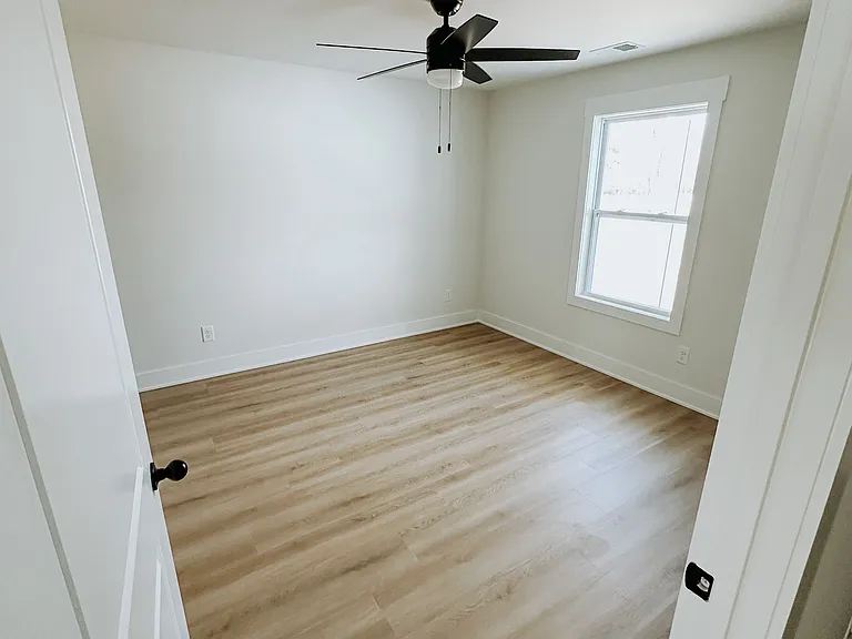 1108 W Main St — Photo 14