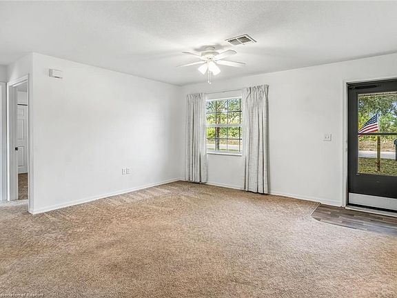 3rd image of 659 Lynn Dr