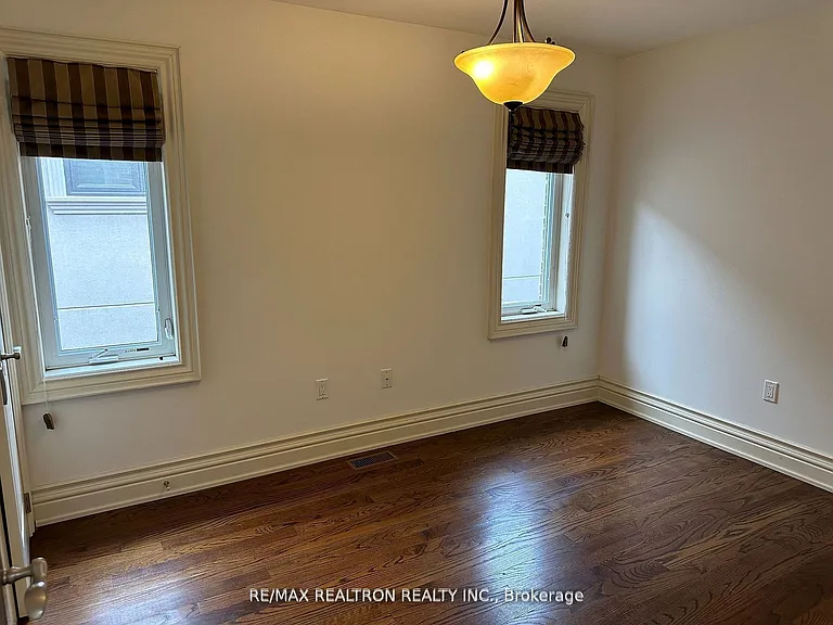 76 Horsham Ave — Photo 28