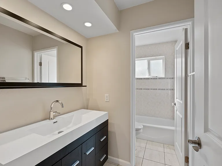 880 Hollenbeck Ave — Photo 10