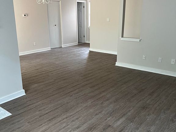 5th image of 421 Redding Rd APT 63