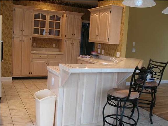 5th image of 7702 Dunwoody Dr
