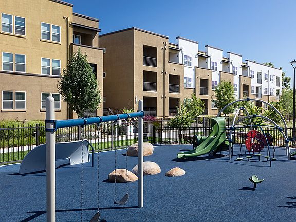 4th image of 817 N 10th St #151