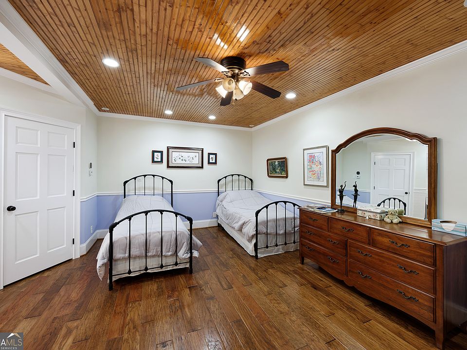 46th image of 230 Woodside Ln