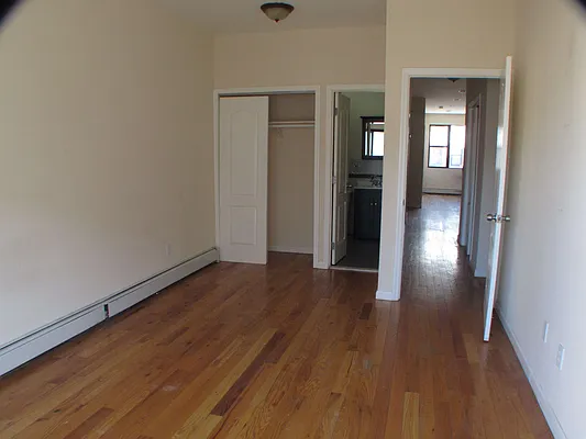 Rented by Premier Metro Realty Corp | media 25